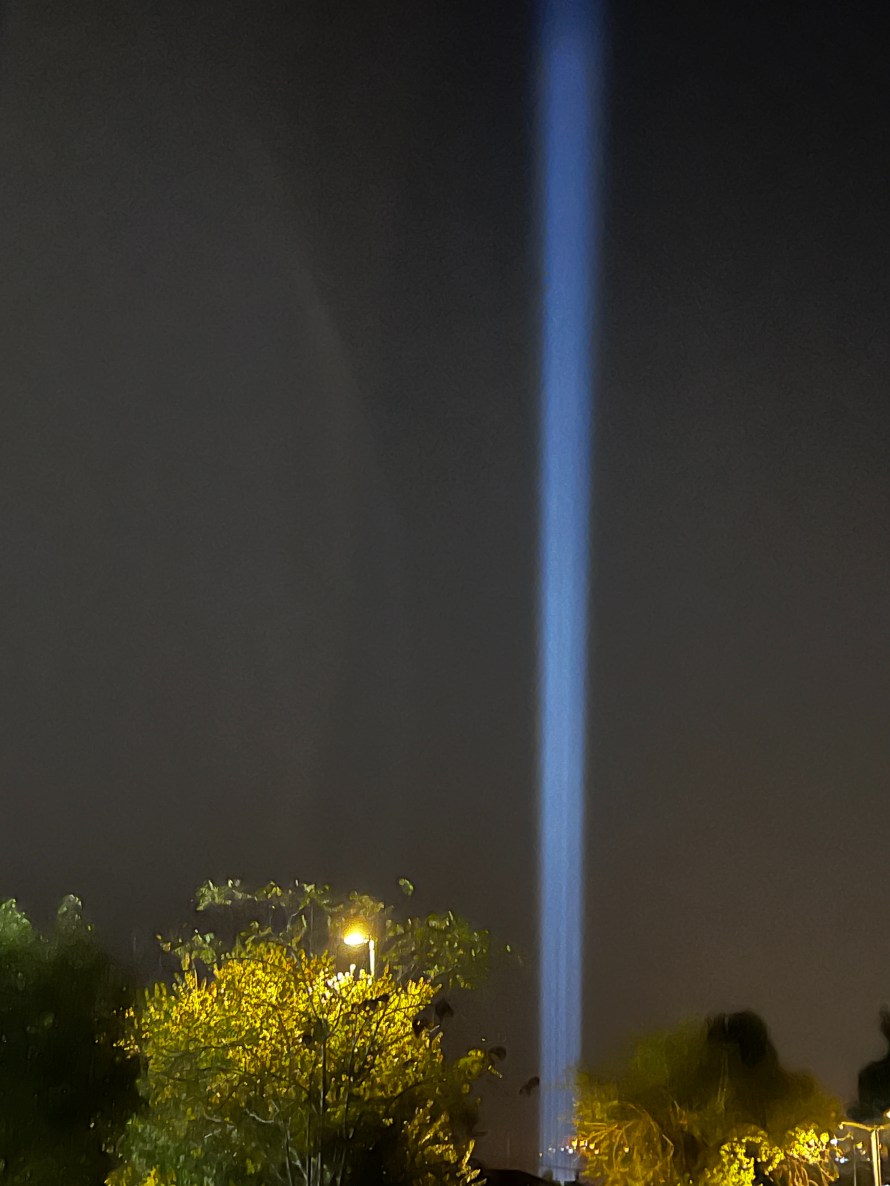 Beam of Light to Remember the Hostages, Jerusalem 08 November, 2023 ©2023 Michael Dickel